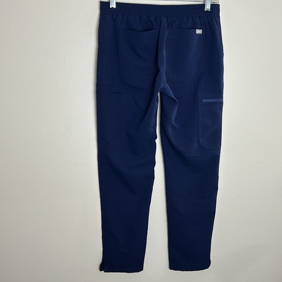 Figs Yola Scrub Cargo Pants Bottoms Style# TW2000P PO# 1669 Navy Regular Rise - Picture 5 of 16